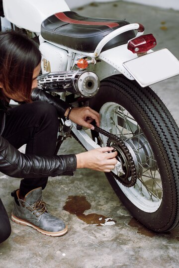 Choosing the Right Motorcycle Chain and Sprockets for Peak Performance